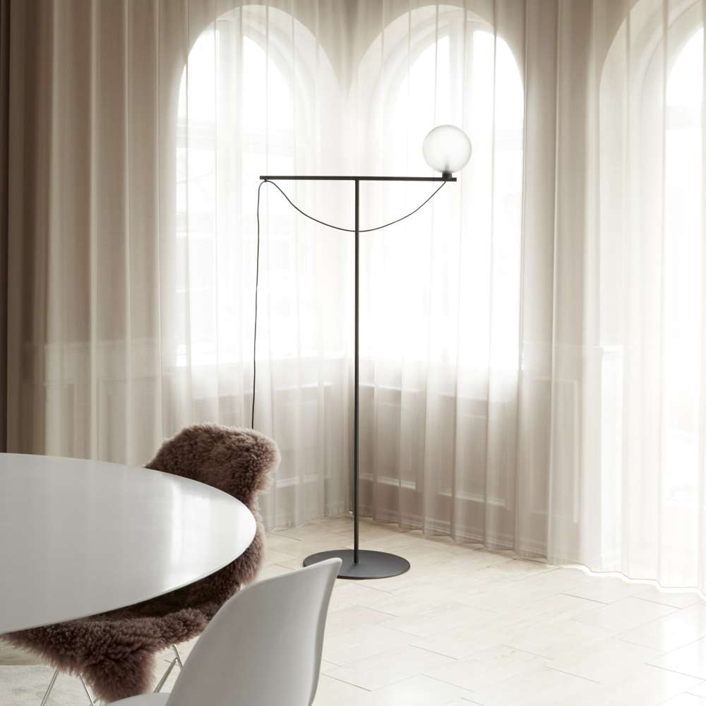 Handvärk Furniture Globe gulvlampe Gulvlampe