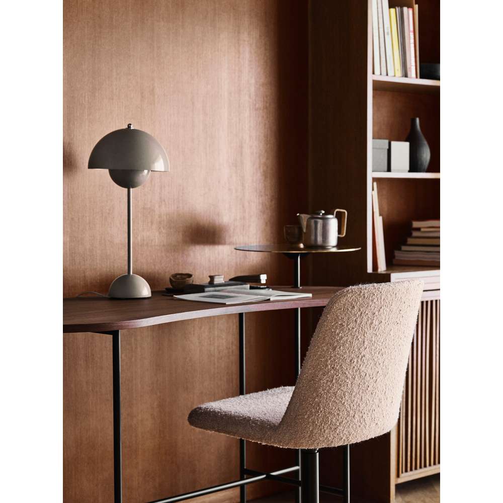 Flowerpot vp3 Bordlampe gråbeige