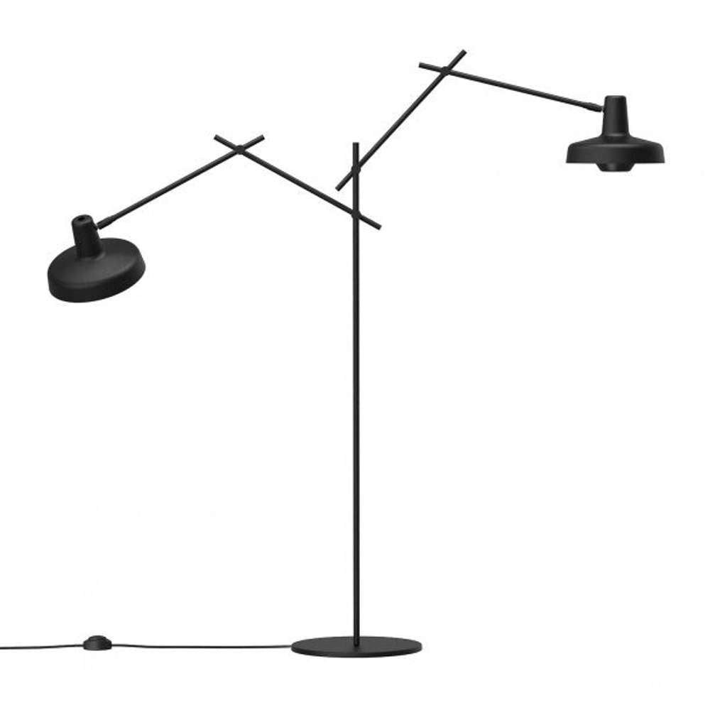 Arigato dobbelt gulvlampe sort Gulvlampe