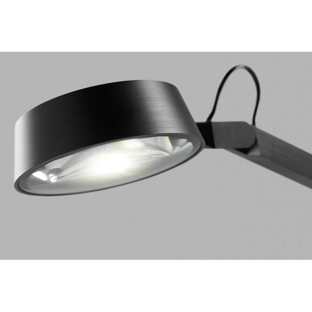 Dark t2 carbon black