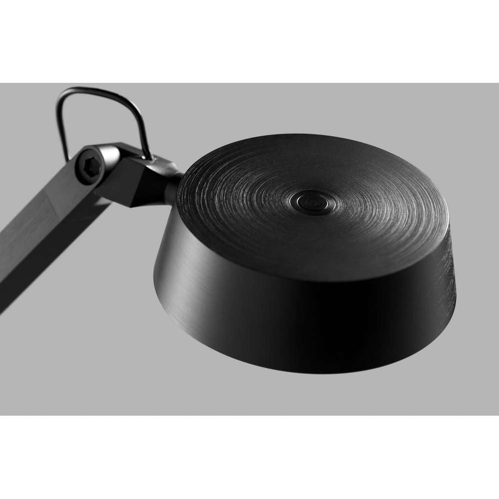 Dark t2 carbon black