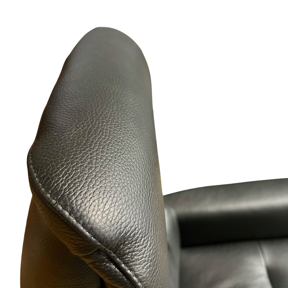 Hjort Knudsen Ara lænestol M slimline incl skammel