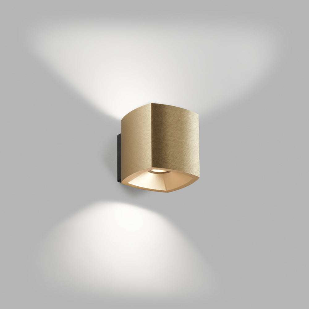 Mirage w1 2x4,5w ip65 2700/3000k, br