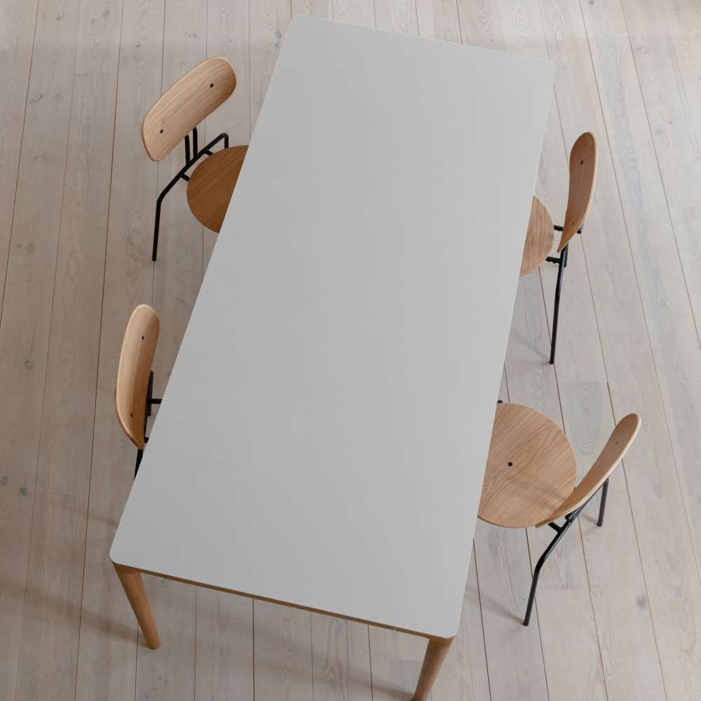 Umage Heart’n’Soul spisebord i FENIX® nanolaminat med 2 tillægsplader