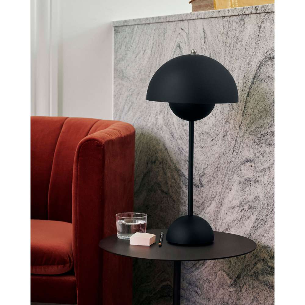 Flowerpot vp3 Bordlampe mat sort