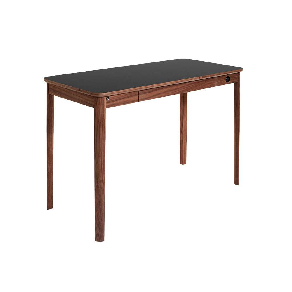 Skovby SM131 skrivebord m/træben