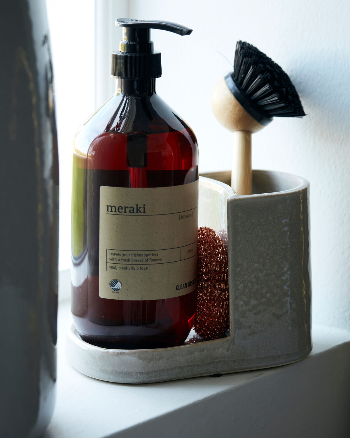 Meraki Børste- og Sæbeholder, Shellish grey