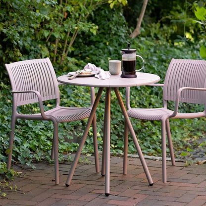 House Nordic Manzano havestol med armlæn  Sort