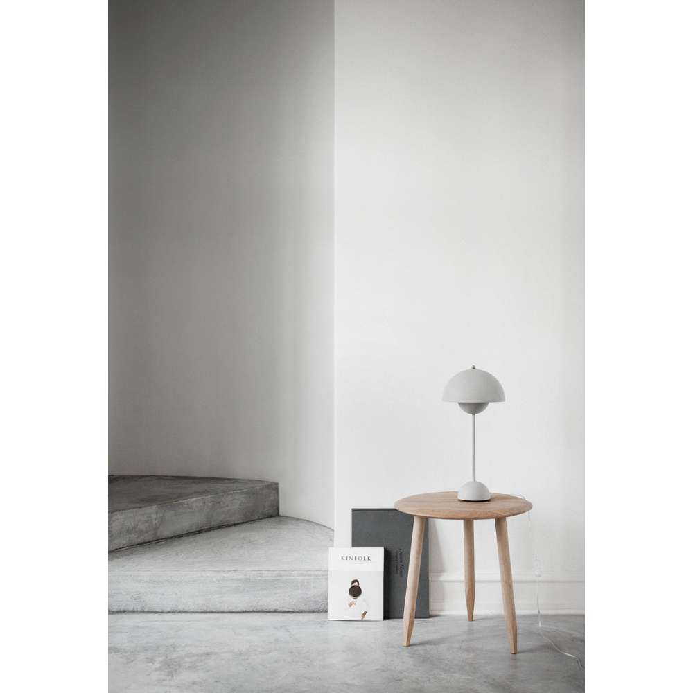 Flowerpot vp3 Bordlampe lys mat grå