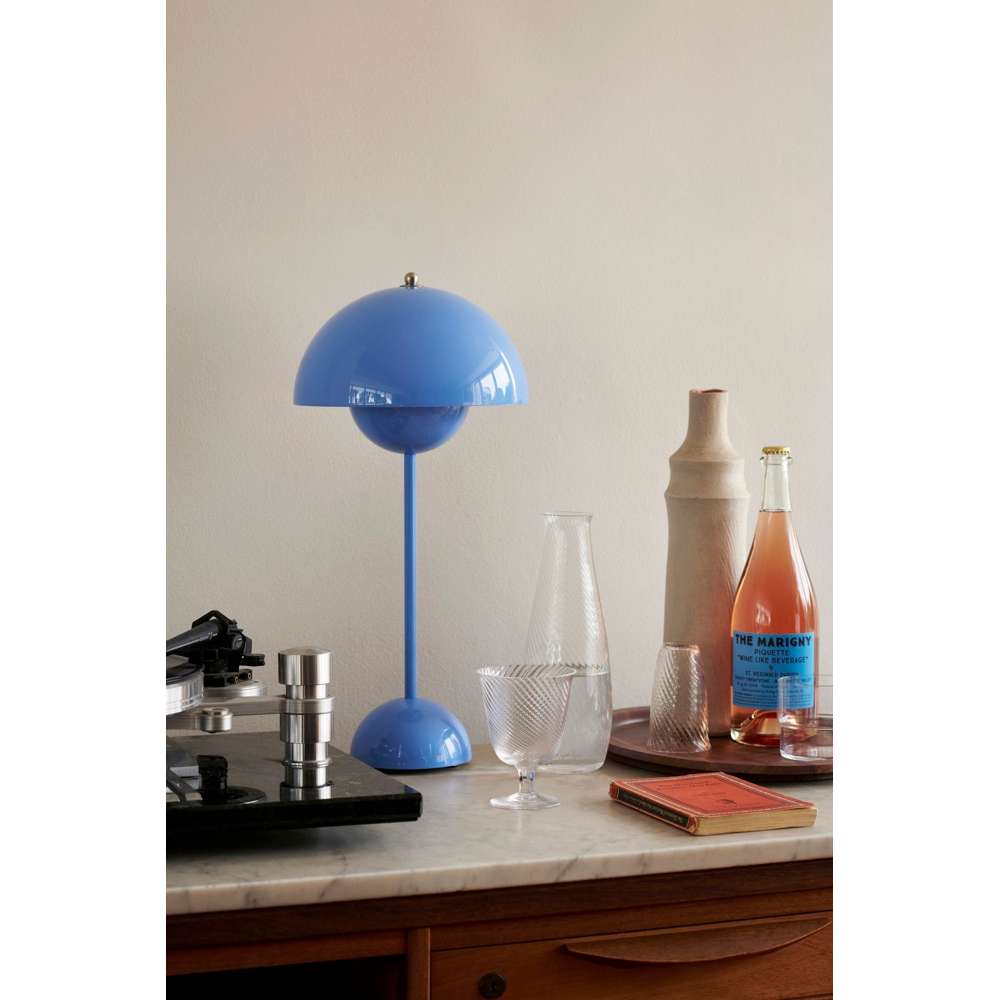 Flowerpot vp3 Bordlampe swim blå