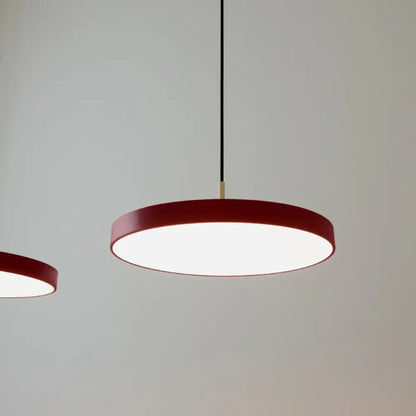 Asteria Plus Medium Ruby Red Pendel