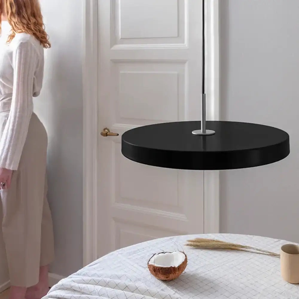 Asteria Medium Black - Steel Top 43 x 14 cm, 2.7m cordset