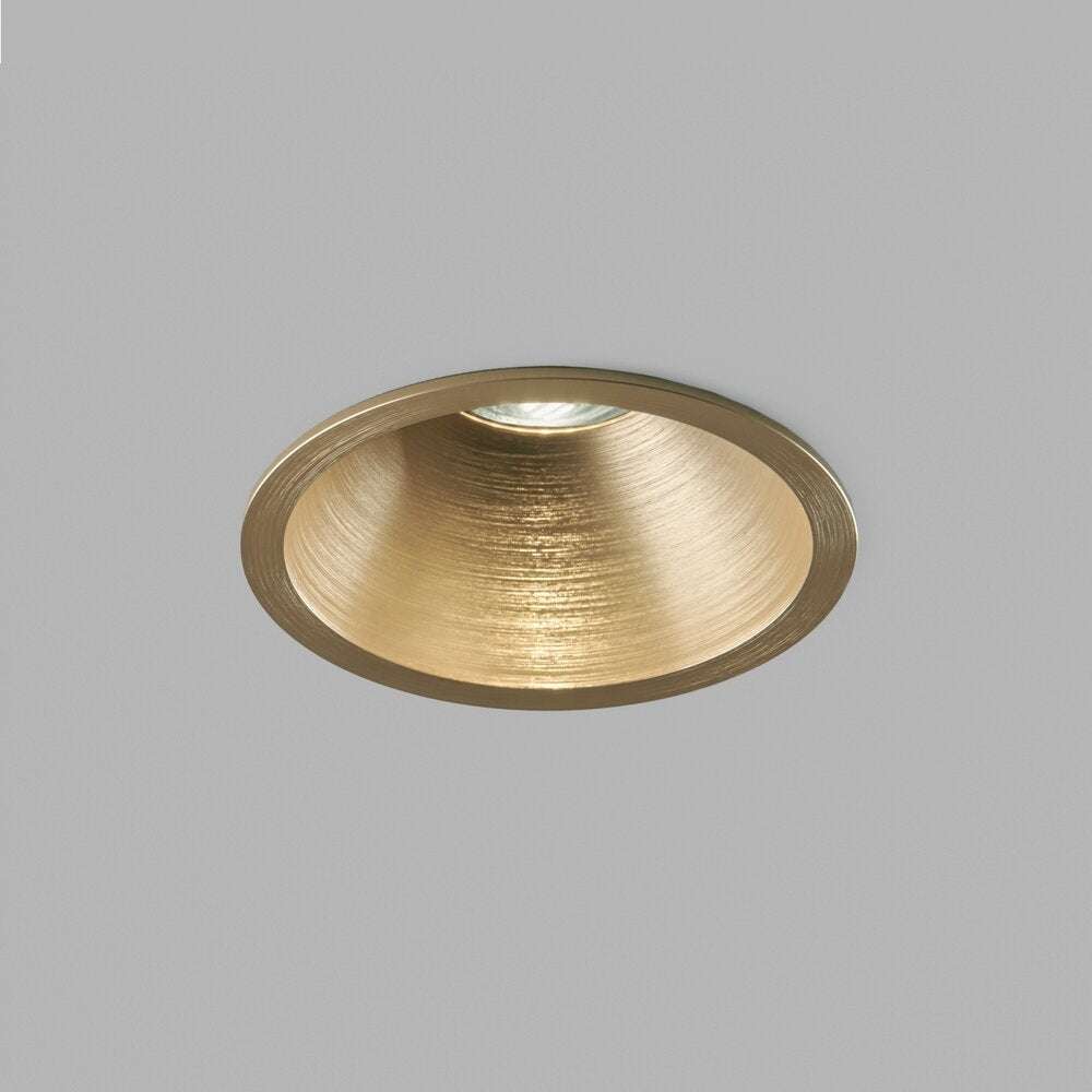 Curve ii ø90 brass Spot