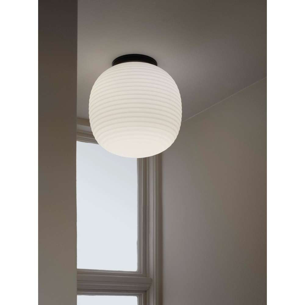 Lantern globe medium Loftlampe Opal