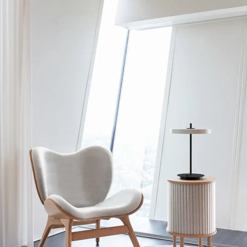 Asteria Table Pearl white Black base  Bordlampe