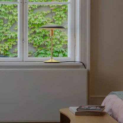 Umage Manta Ray lampeskærm - White & Brass Lampeskærm