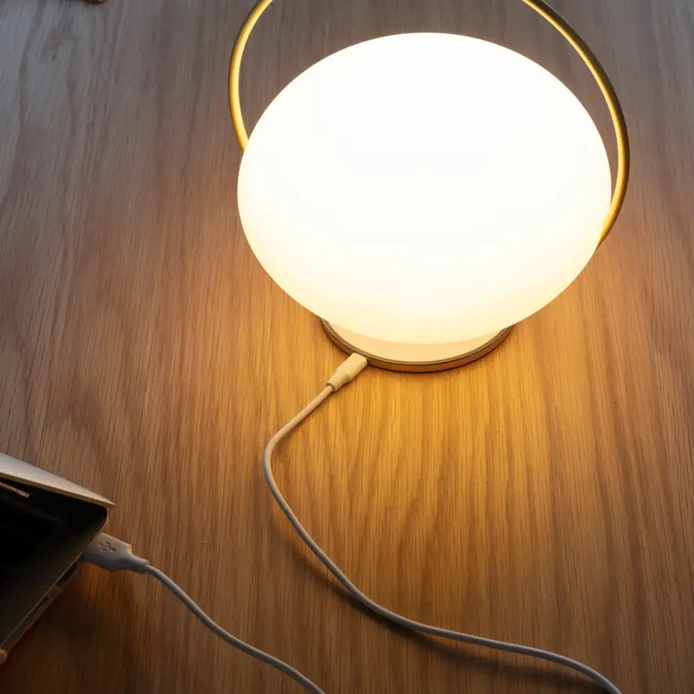 Umage Orbit trådløs lampe Portable