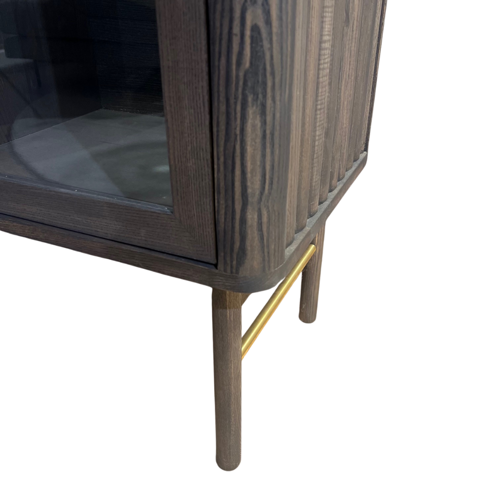 Velvet vitrine m/ 3 glasdøre og LED spot