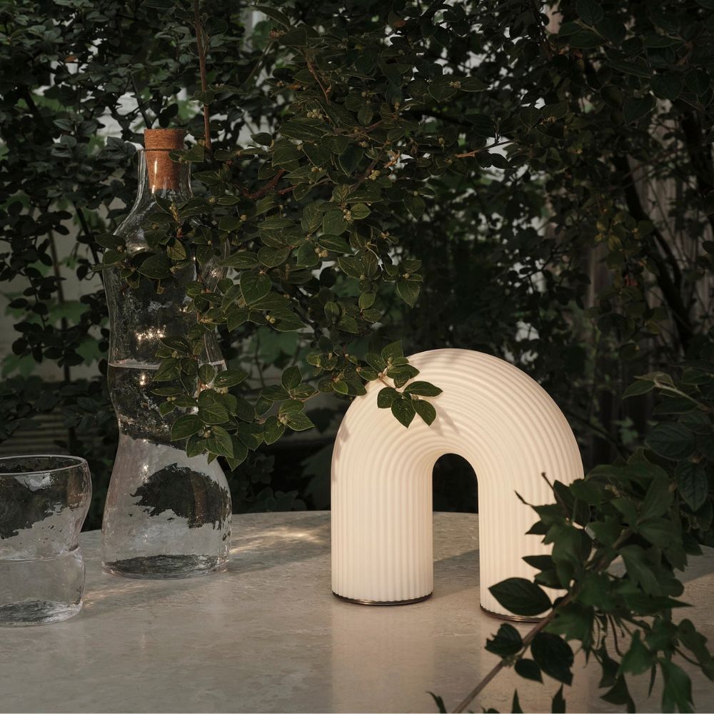 Ferm Living Vuelta Portable Bordlampe