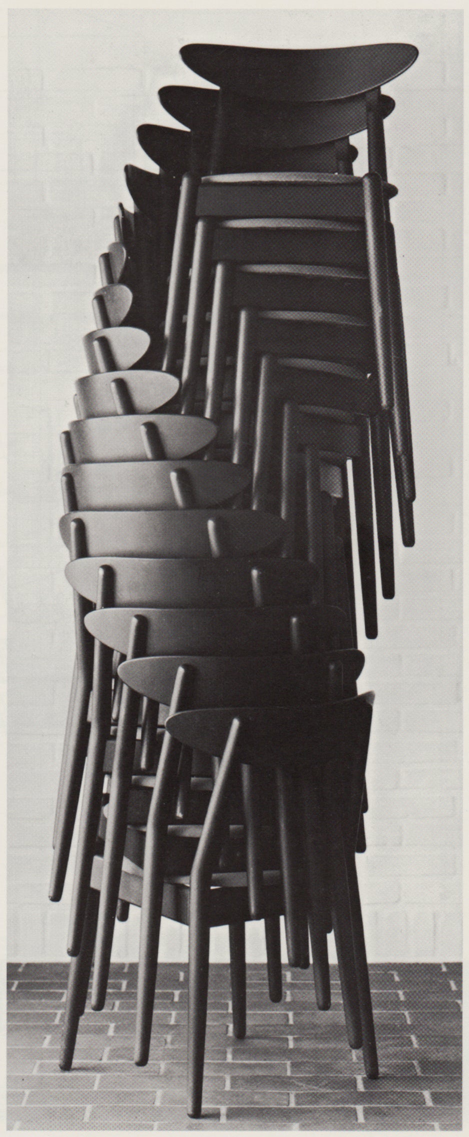 Wohlert Louisiana stol, valnød sort læder fra Stellar Works