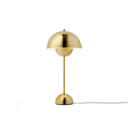 Flowerpot VP3 Bordlampe messing