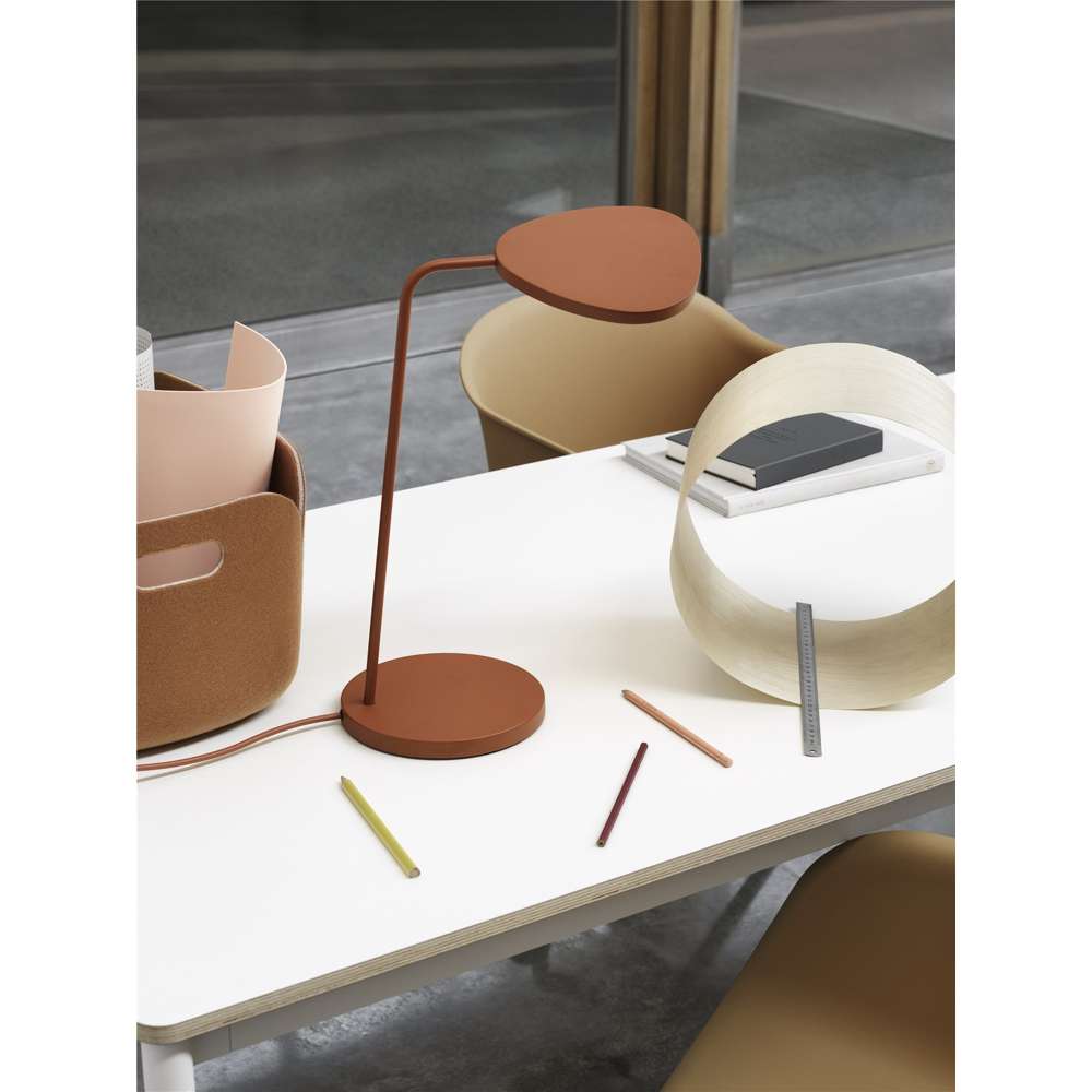 Leaf bordlampe kobber brun Skrivebordslampe