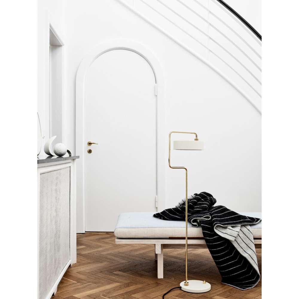 Petite machine floor lamp