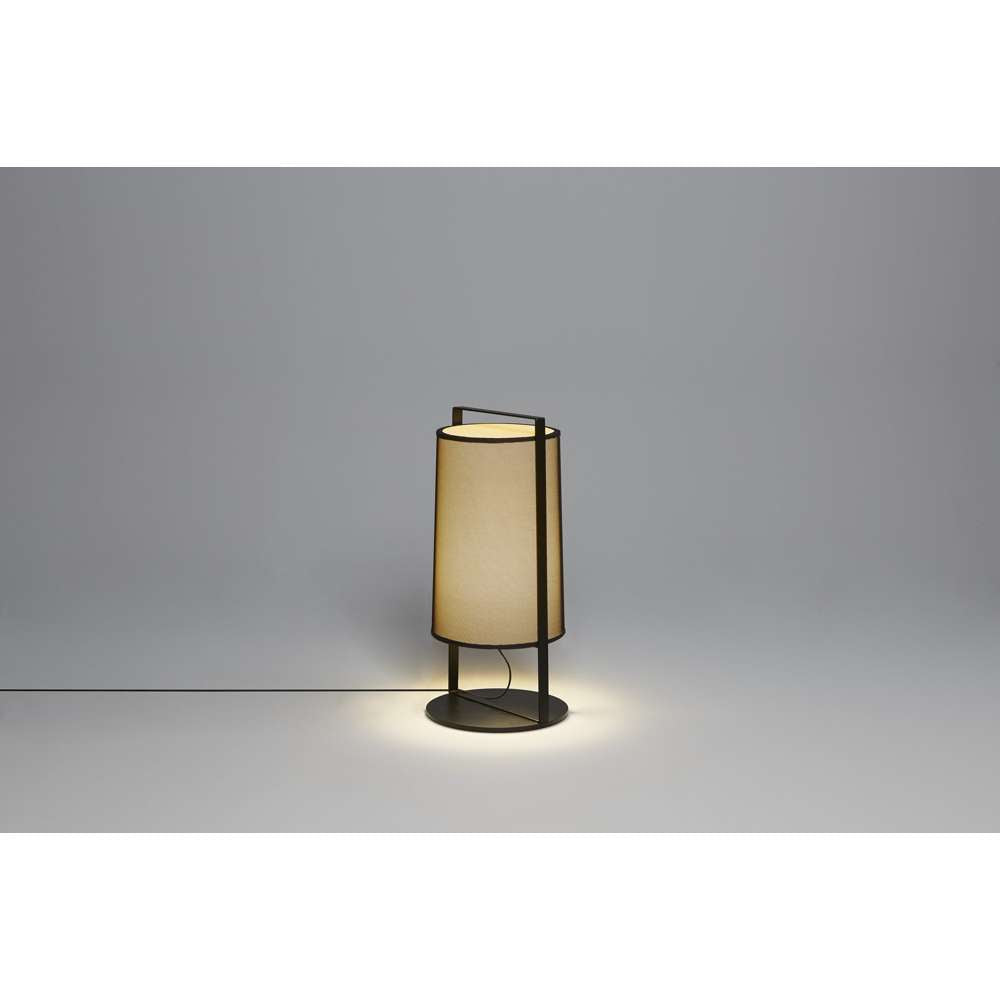 Macao 551.32 table sand black + beige fabric and black net Bordlampe