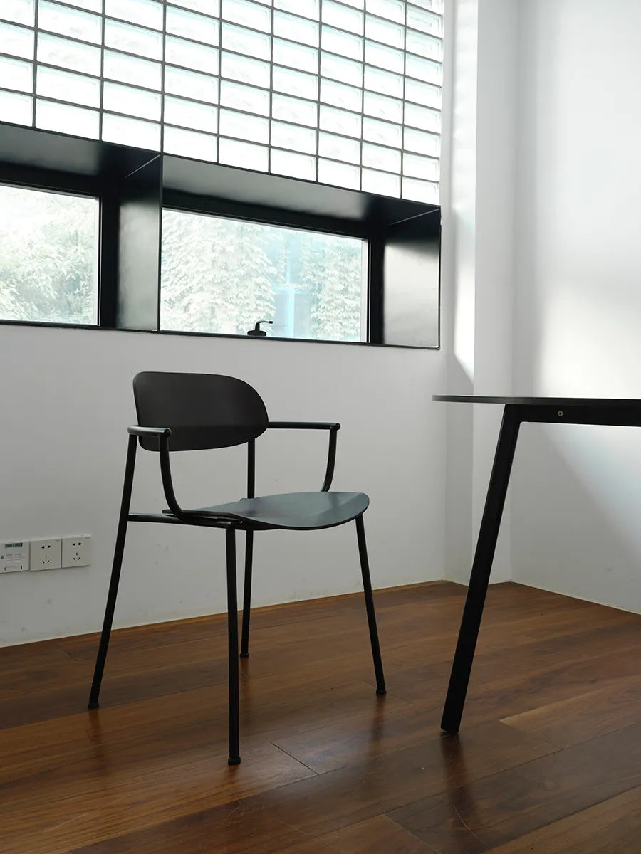 Ori Dining Armchair, black oak fra Stellar Works