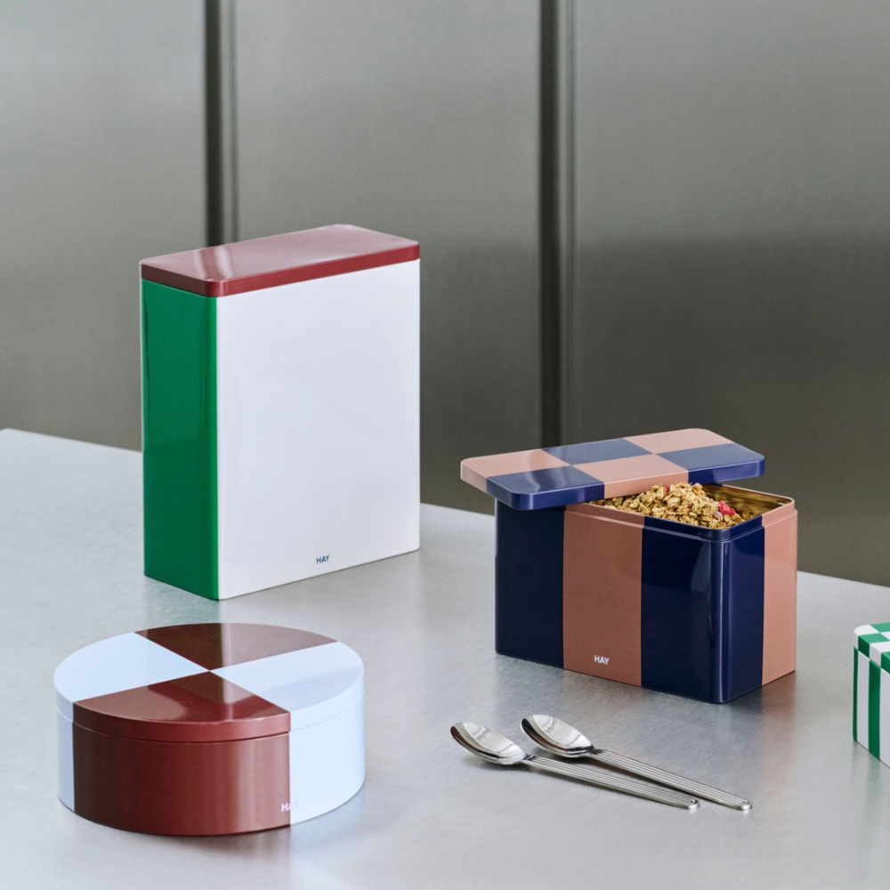 Hay Tin Container, Burgundy og Green - X-Large